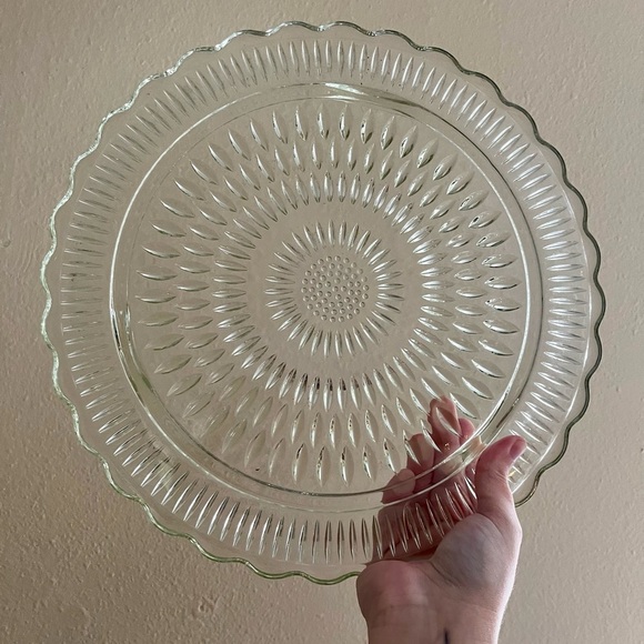 Antique Cake Serving Plate - Picture 1 of 8